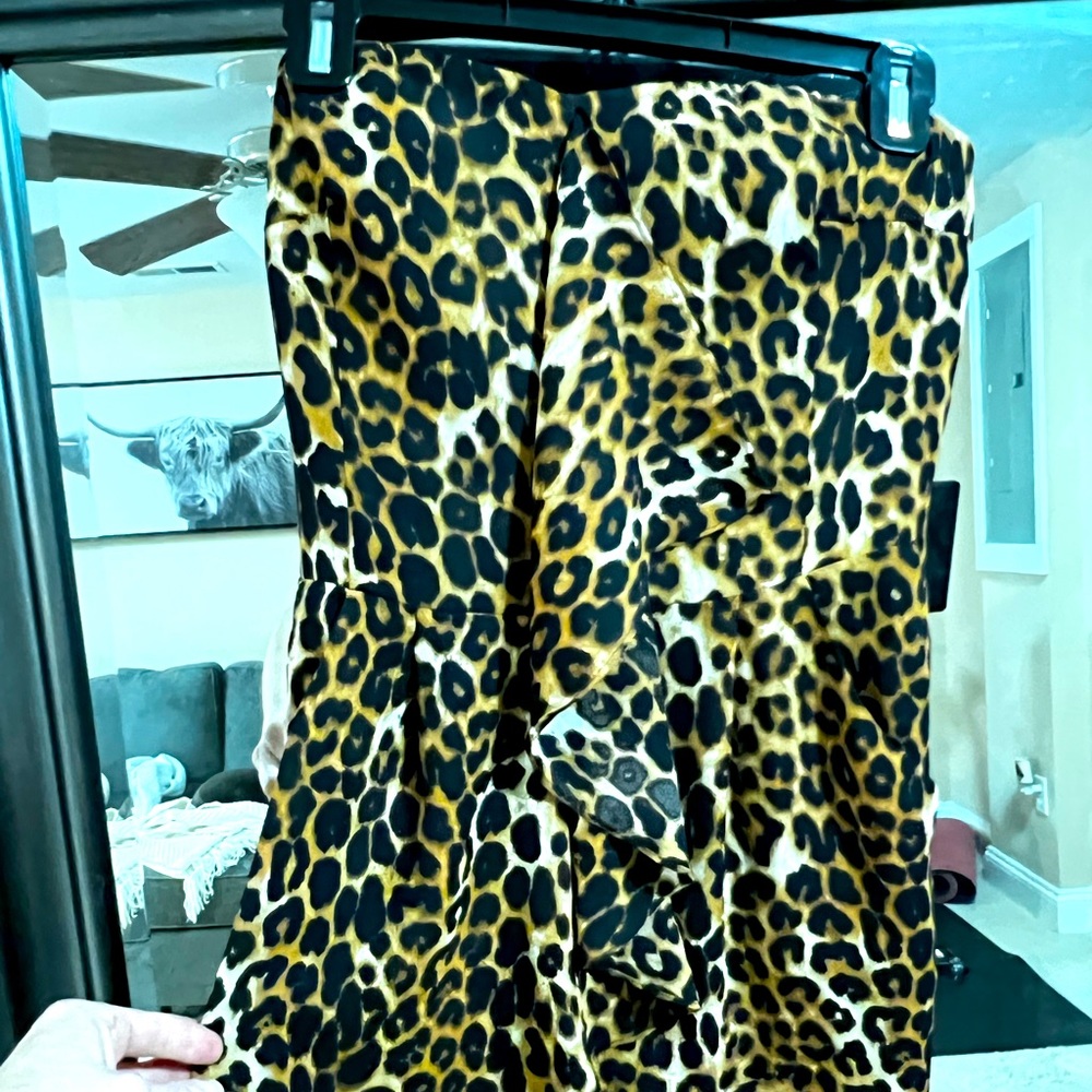 Express Leopard Print Romper - Picture 2 of 3